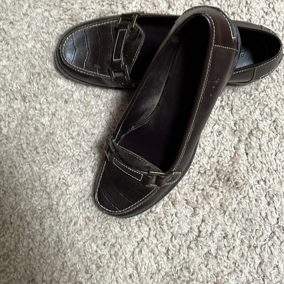 BROWN LEATHER LOAFERS 6 1/2 - Picture 6 of 7